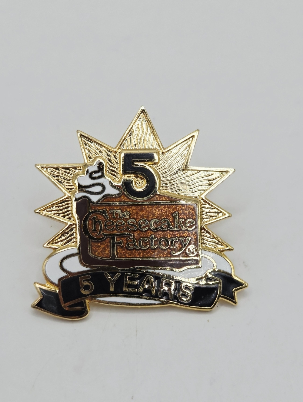 Cheesecake Factory 5 Years Member  Employee Anniversary 2000 Pin Collectible